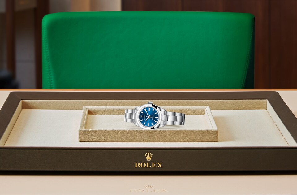 Rolex Oyster Perpetual | Oyster Perpetual 28 | Coloured dial | Bright blue dial | Oystersteel | The Oyster bracelet | Women Watch | Rolex Official Retailer - THE TIME PLACE SG